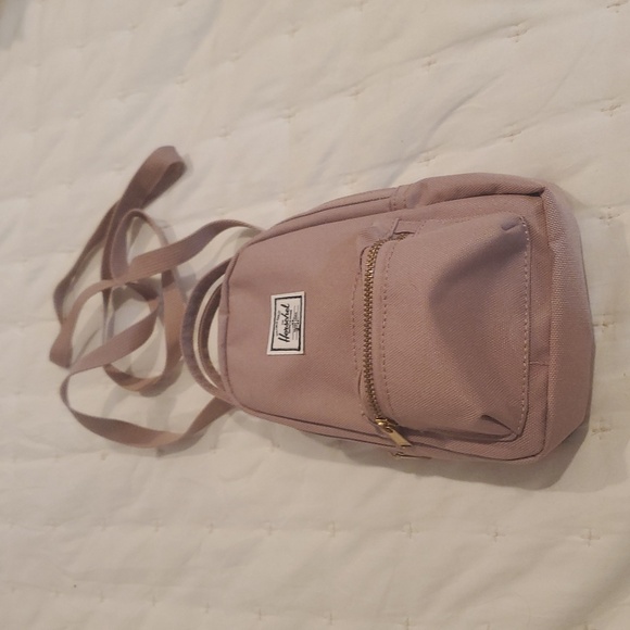 Herschel Supply Company Handbags - NWOT Herschel mini back pack (24)